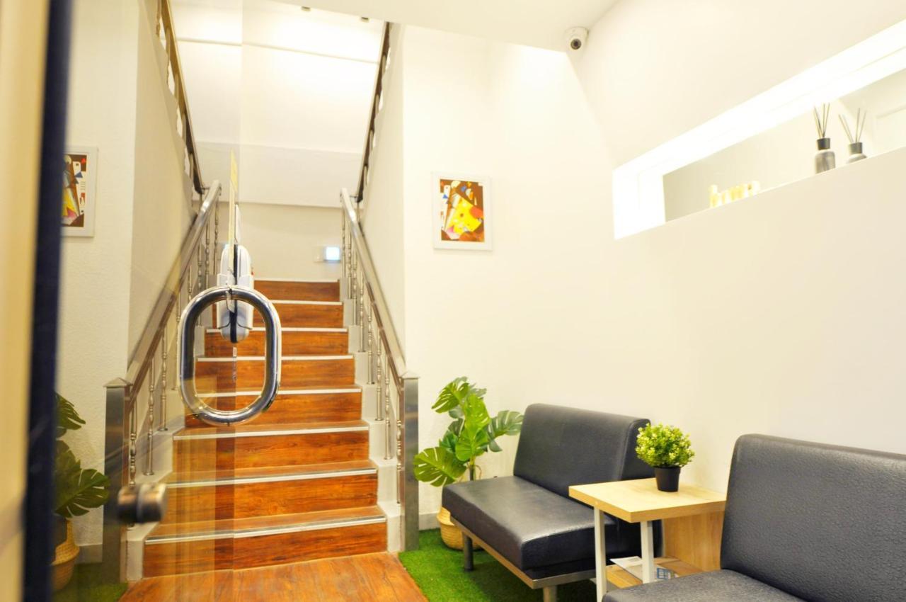 Oyo Hostel Dongdaemun1 Seul Esterno foto