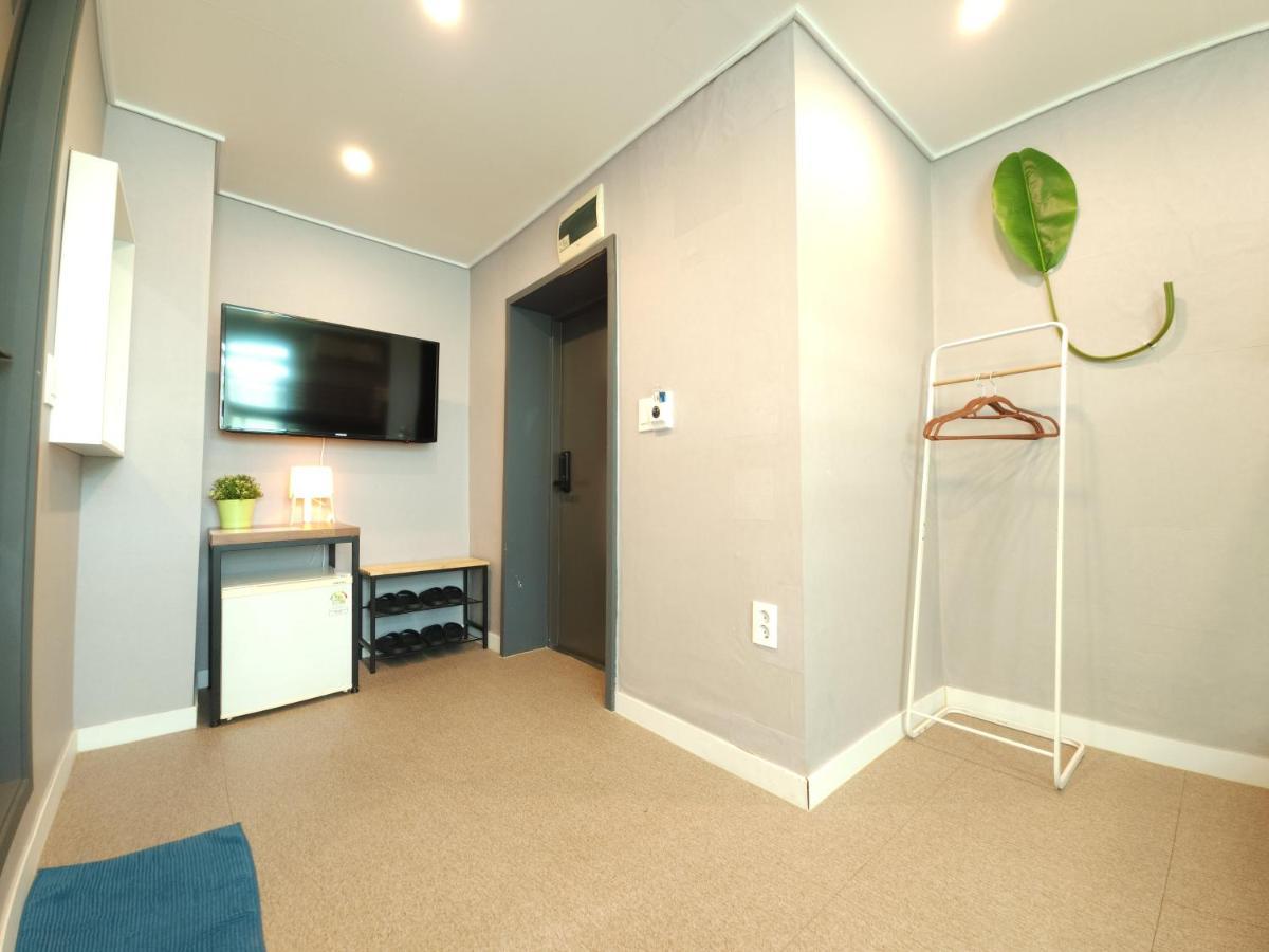 Oyo Hostel Dongdaemun1 Seul Esterno foto