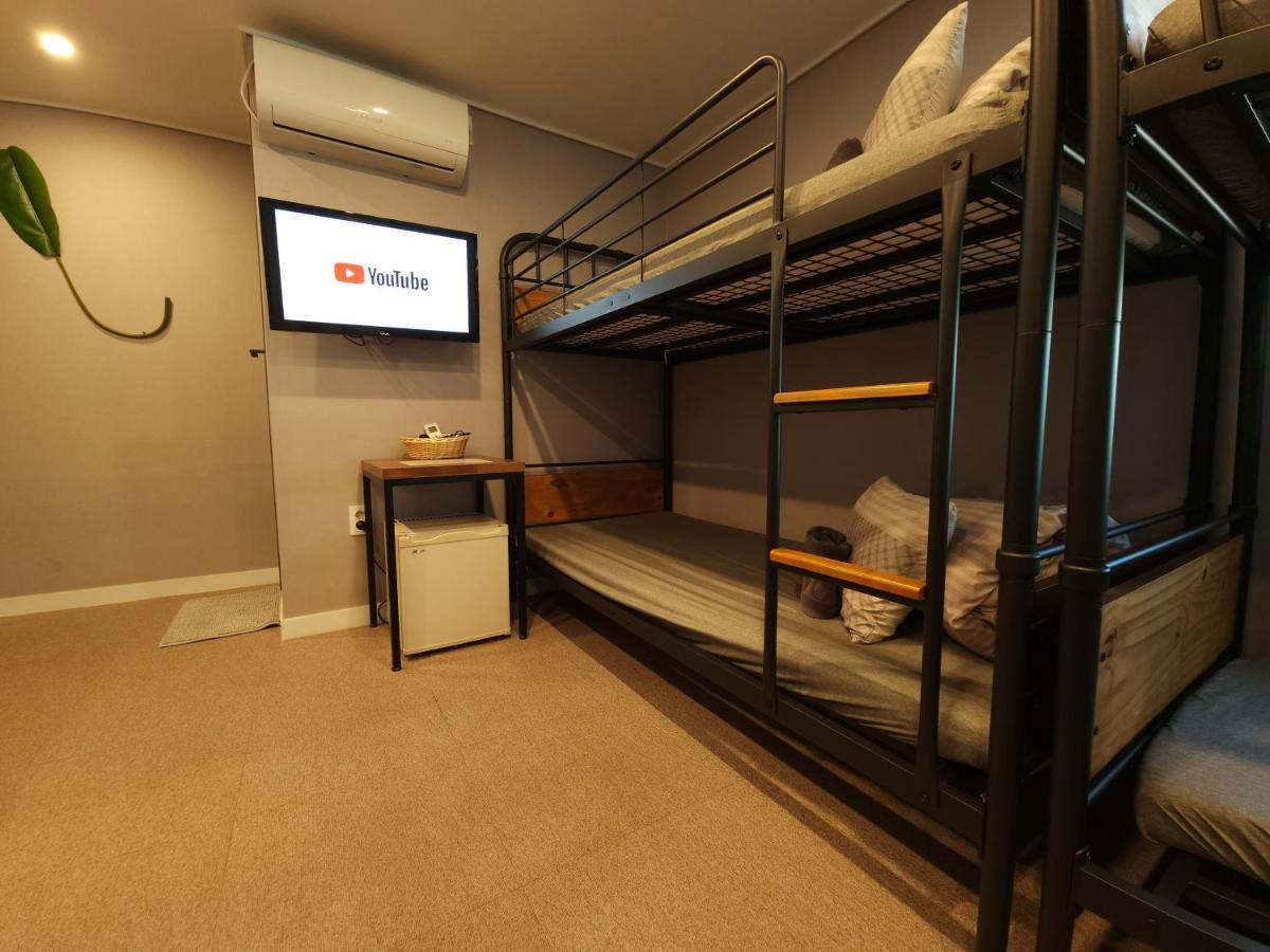 Oyo Hostel Dongdaemun1 Seul Esterno foto