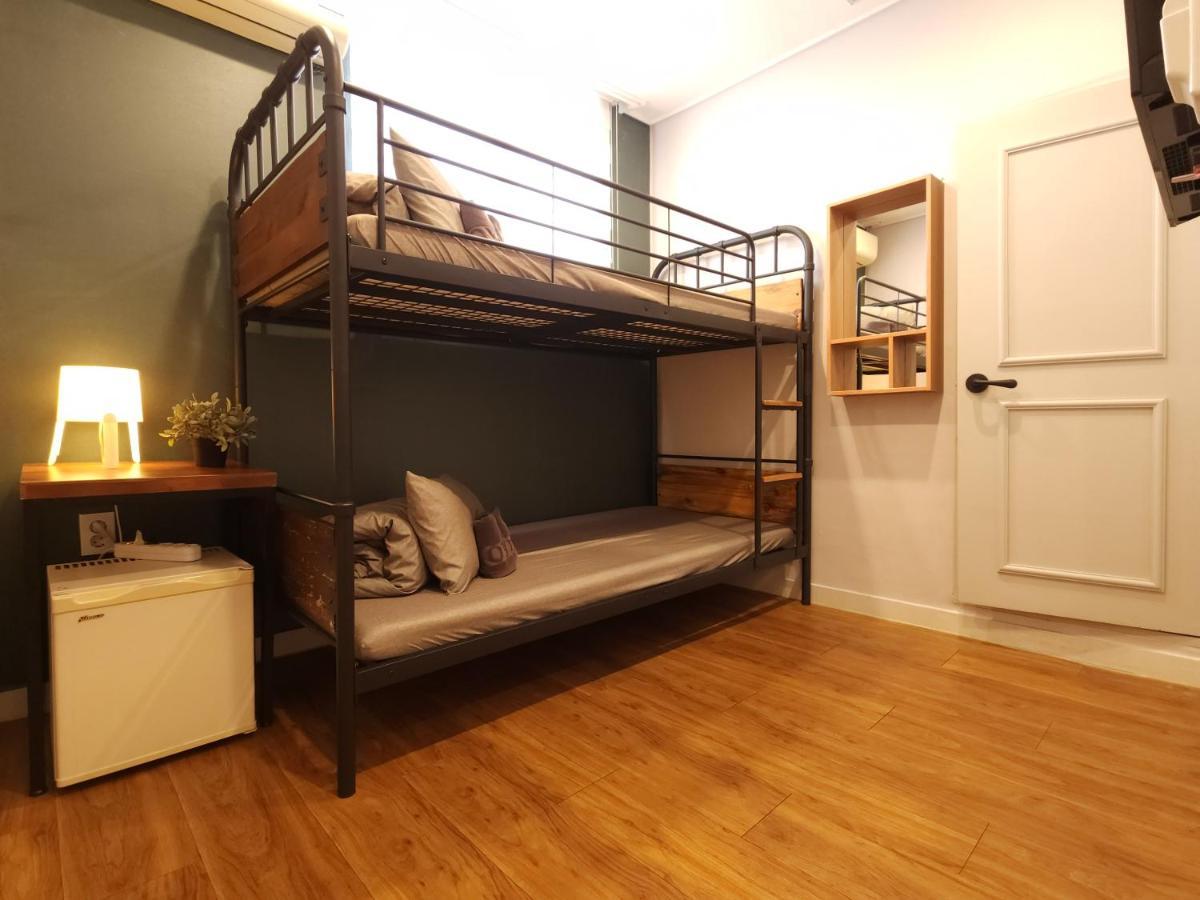 Oyo Hostel Dongdaemun1 Seul Esterno foto