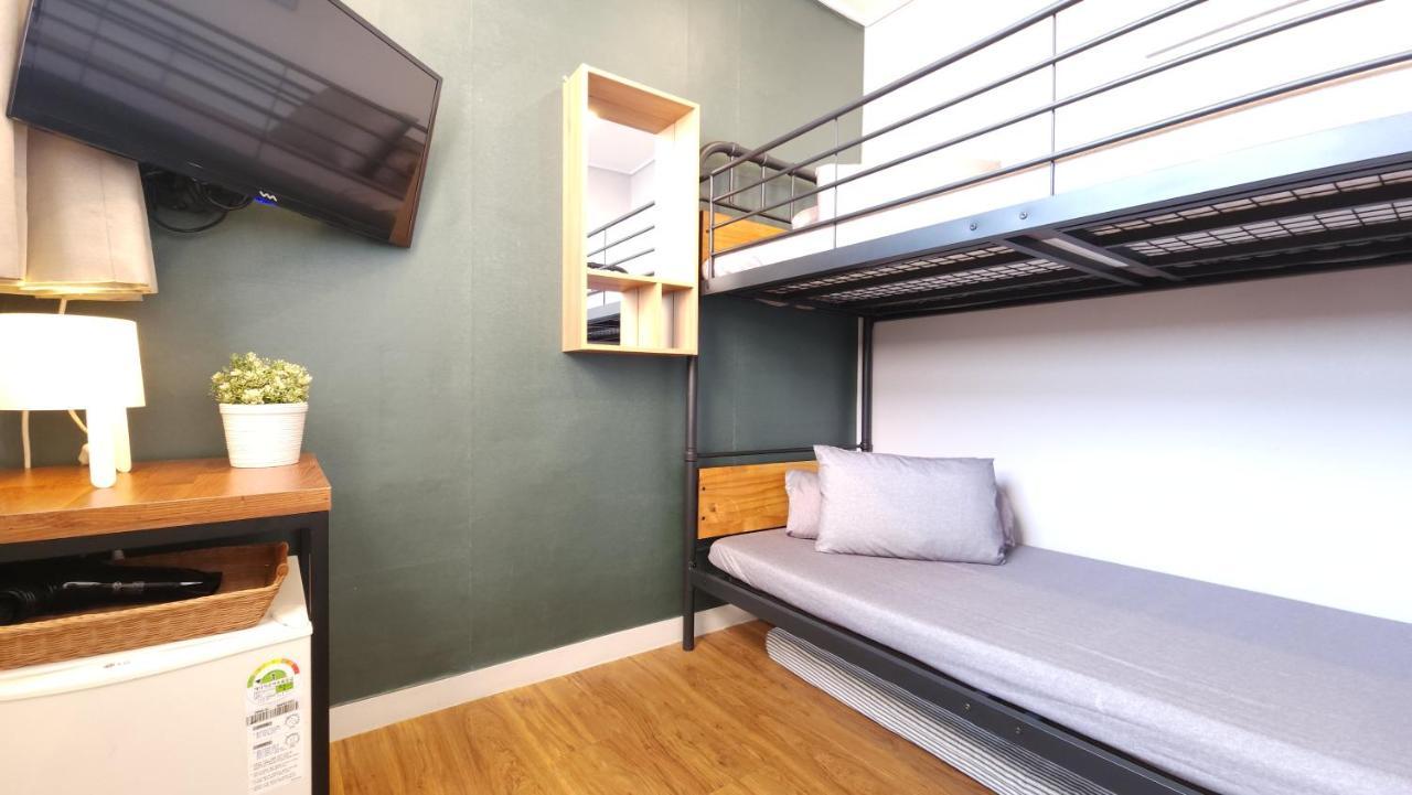 Oyo Hostel Dongdaemun1 Seul Esterno foto